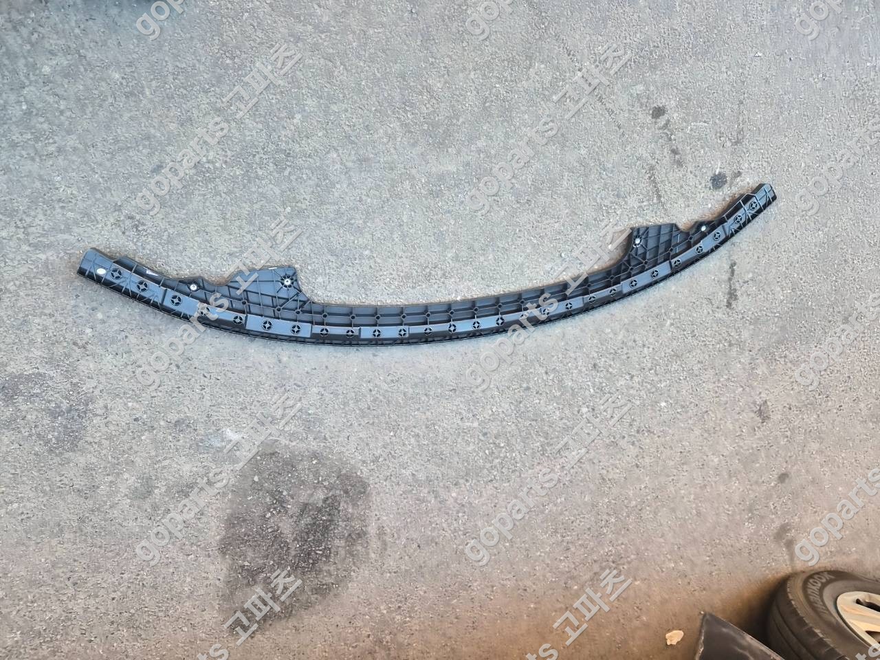 테슬라 모델3 하이랜드 하단레일 상세사진 2