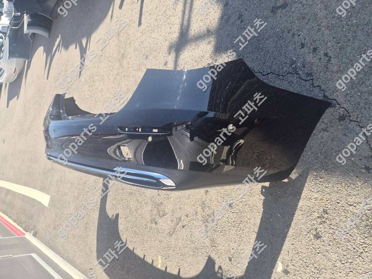 벤츠 E클래스 W214 후범퍼 상세사진 2