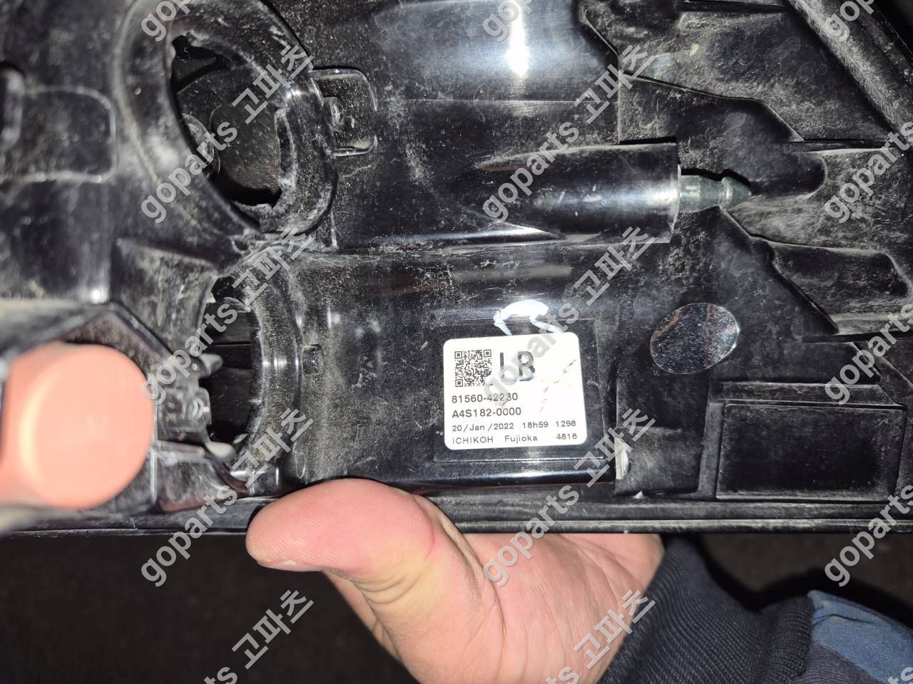 도요타 RAV4 4세대 운전석 후미등 81560-42230 상세사진 2