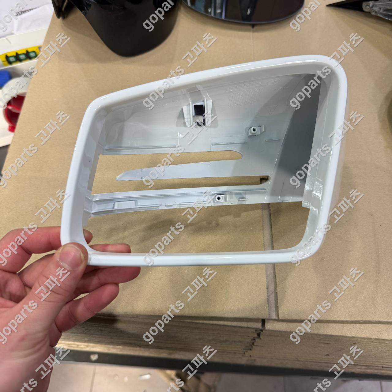 벤츠 CLS W218 운전석 사이드미러 겉커버 상세사진 2