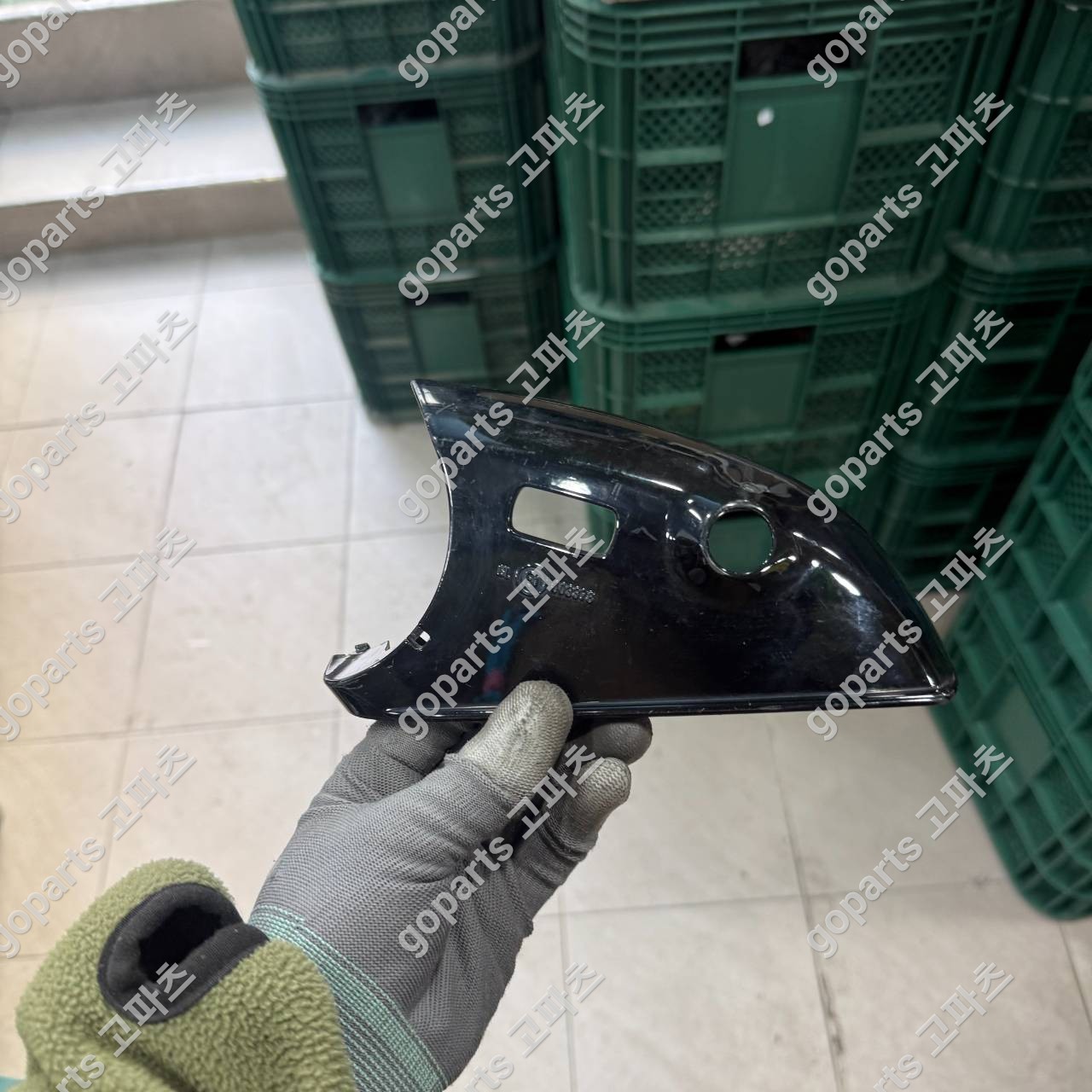 벤츠 CLS W218 운전석 사이드미러 하단커버 상세사진 2