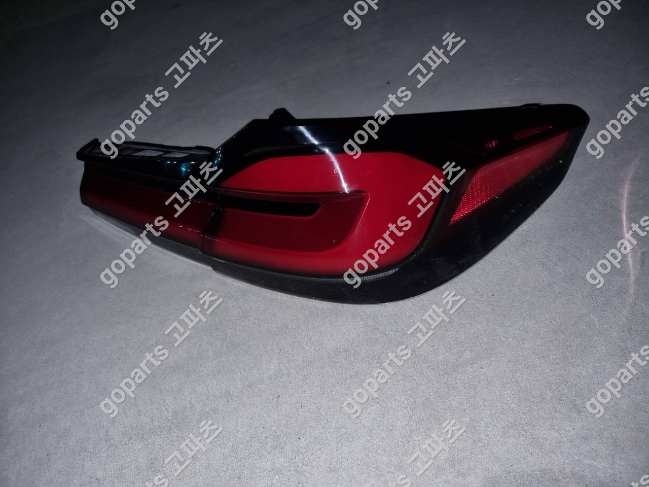 BMW G30 5시리즈 후기형 브레이크등 상세사진 5