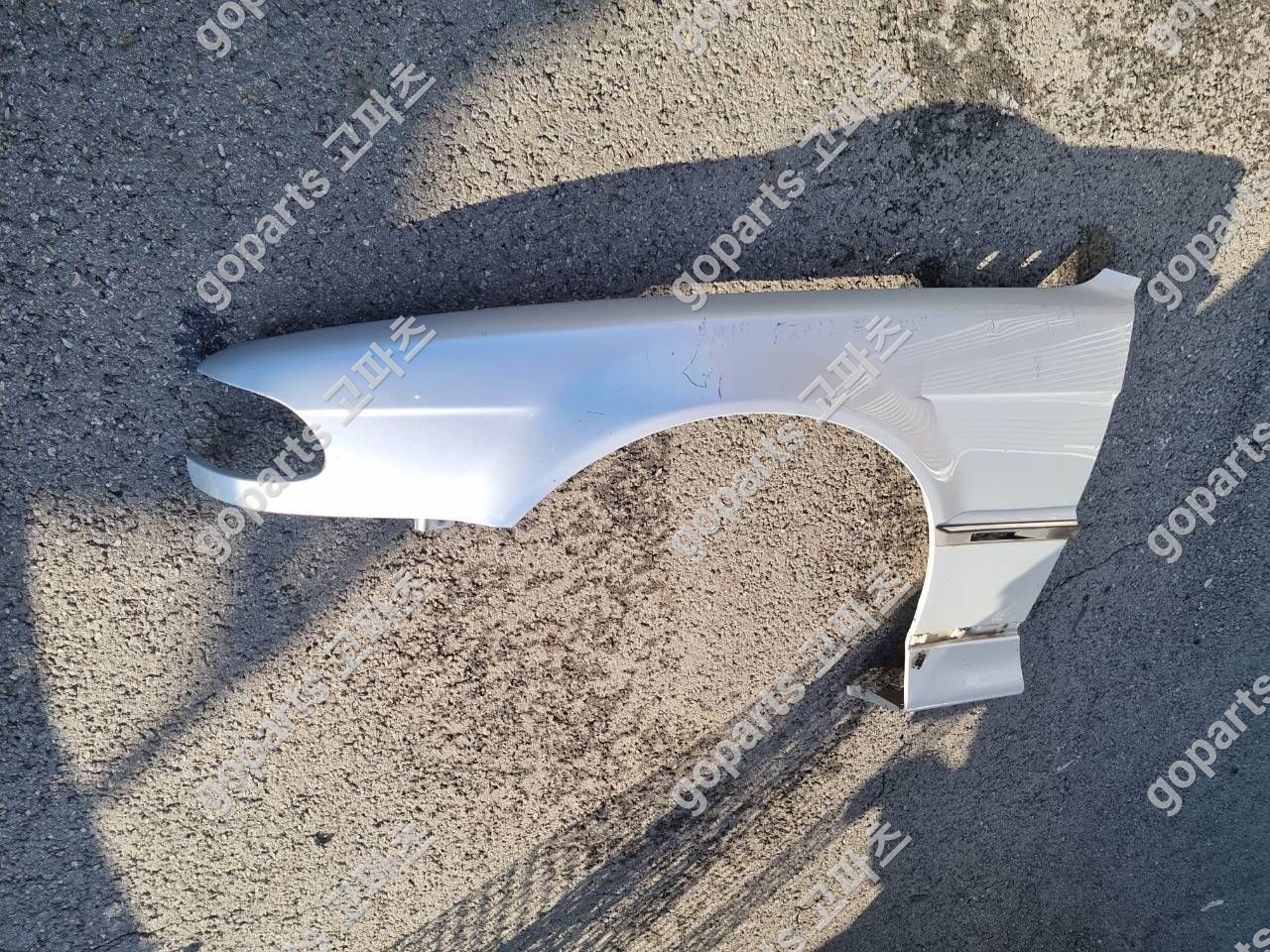 BMW 7시리즈 E38 운전석 전휀더 상세사진 2