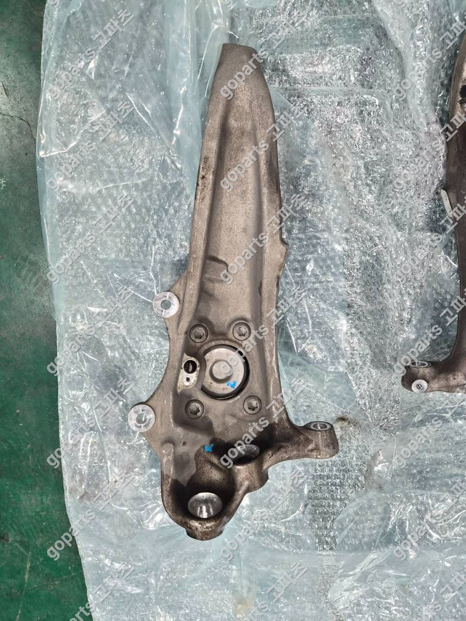 BMW 5시리즈 G30 G31 운전석 너클 688438102 상세사진 2