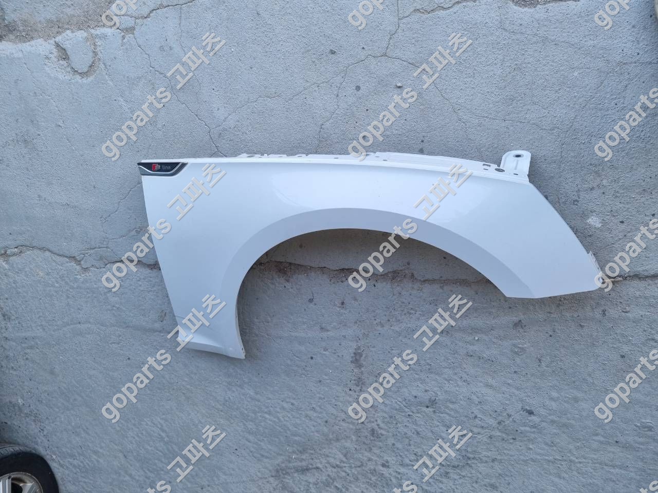 아우디 A5 8W6 조수석 전휀더 상세사진 2