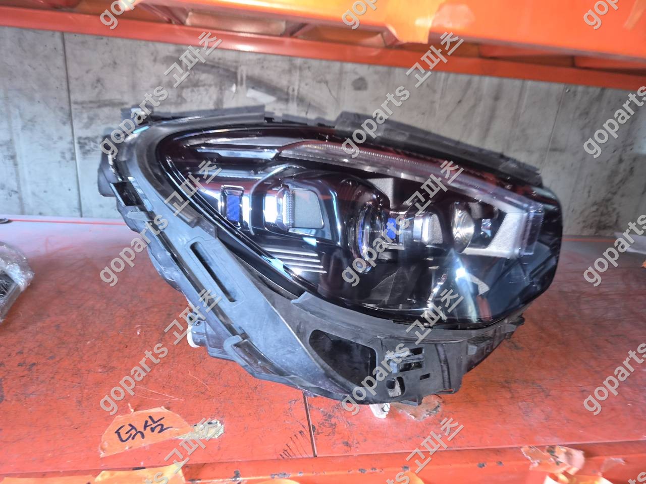 벤츠 W213 E클래스 조수석 멀티빔 헤드라이트 A2139066810 상세사진 4