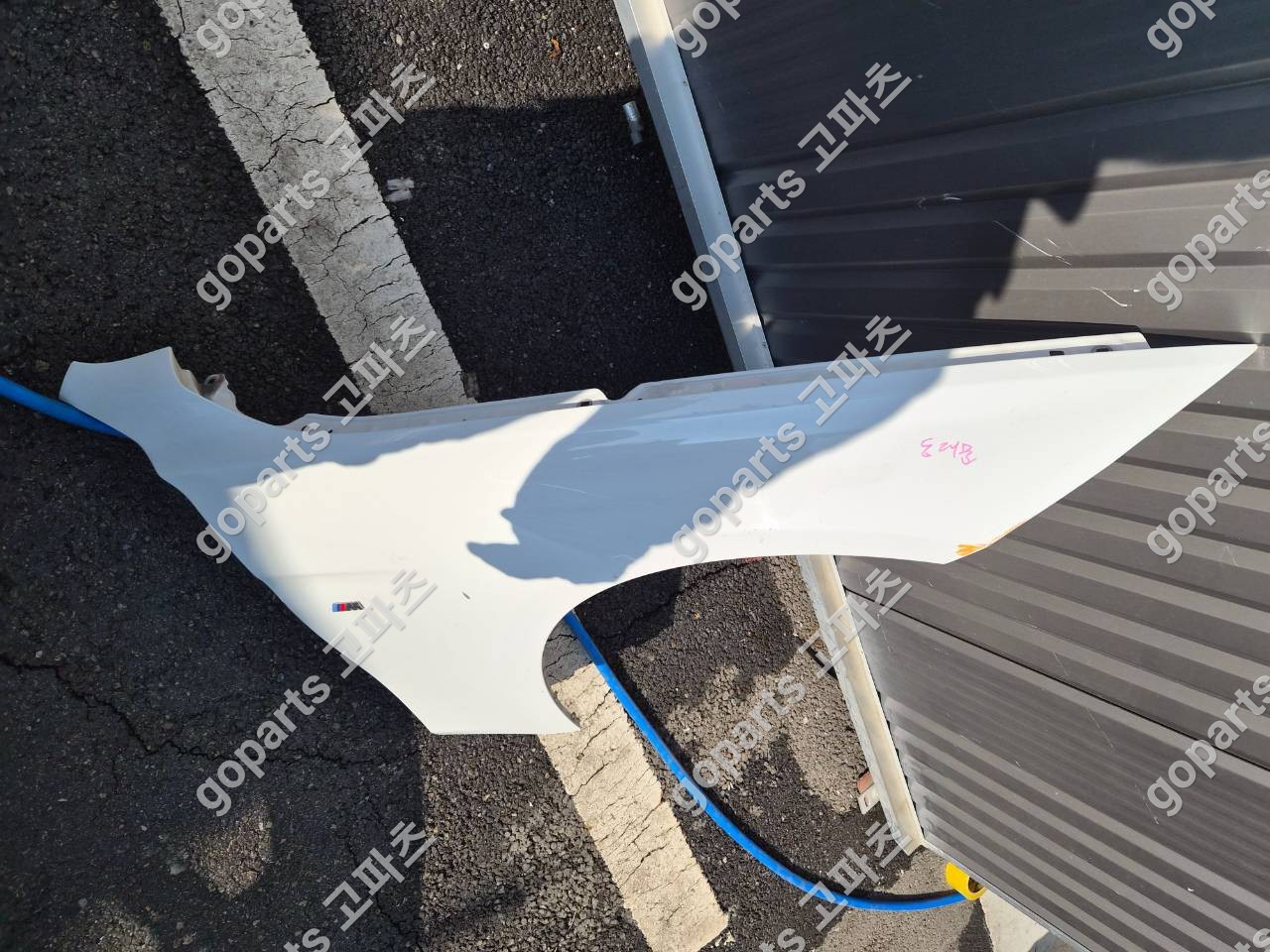 BMW F30 3시리즈 조수석 전휀더 상세사진 2