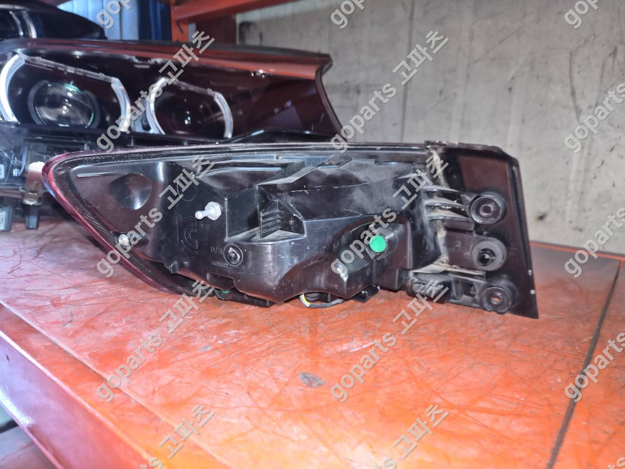 르노삼성 SM6 조수석 후미등 Fr26470212 상세사진 4