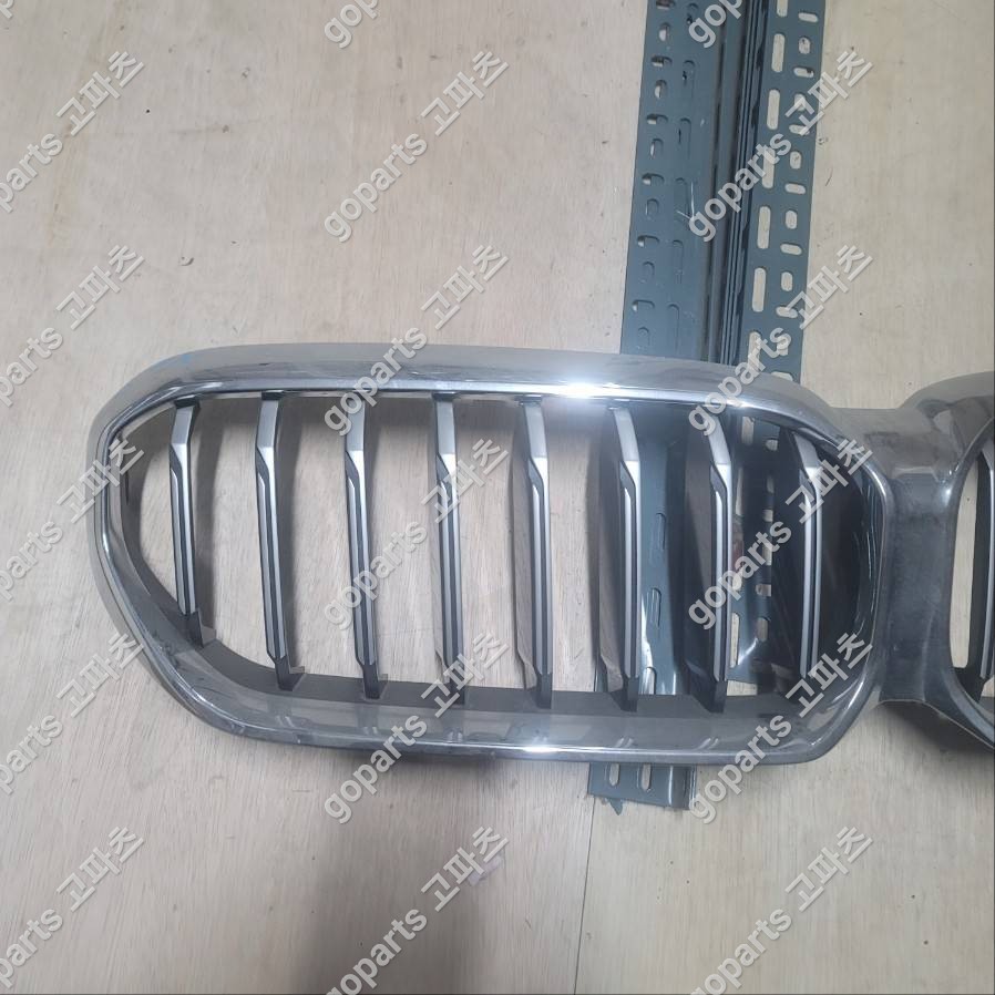 BMW 5시리즈 G30 후기형 그릴 상세사진 3
