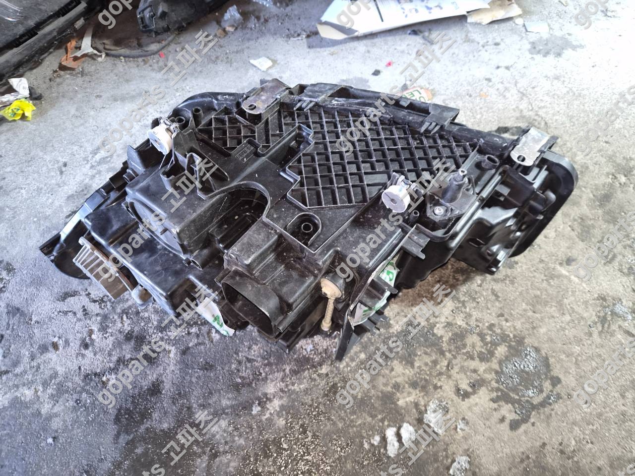 BMW 5시리즈 G30 조수석 LED 헤드라이트 상세사진 3