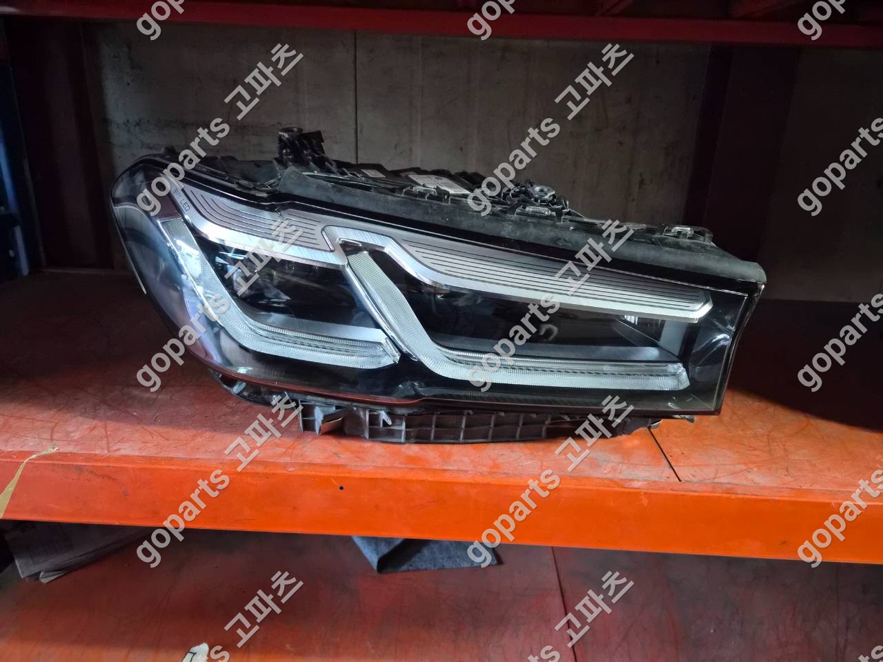 BMW 5시리즈 G30 조수석 LED 헤드라이트 교체 후기: 완벽 수리를 위한 선택