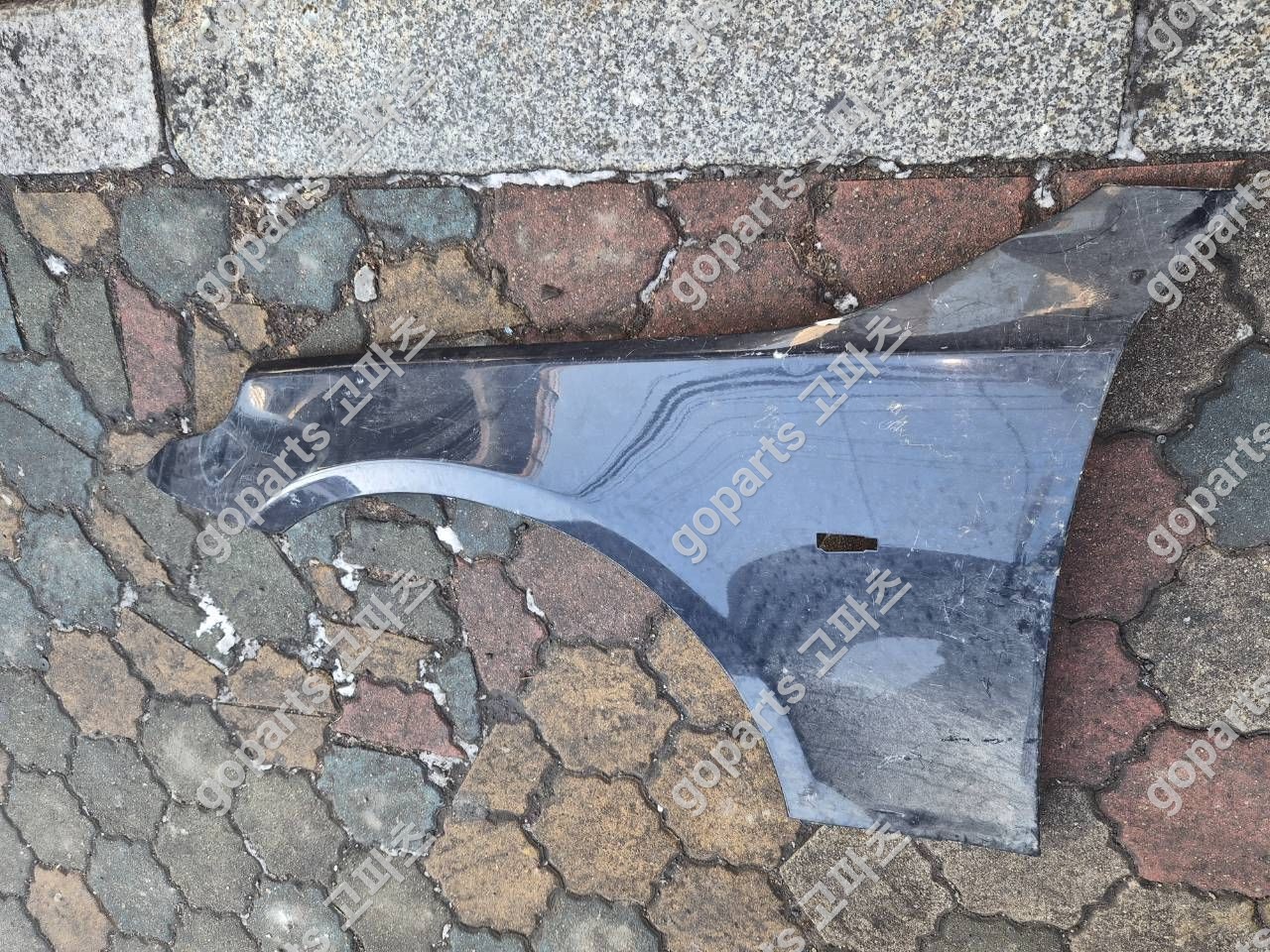 BMW E60 5시리즈 운전석 전휀더 상세사진 3