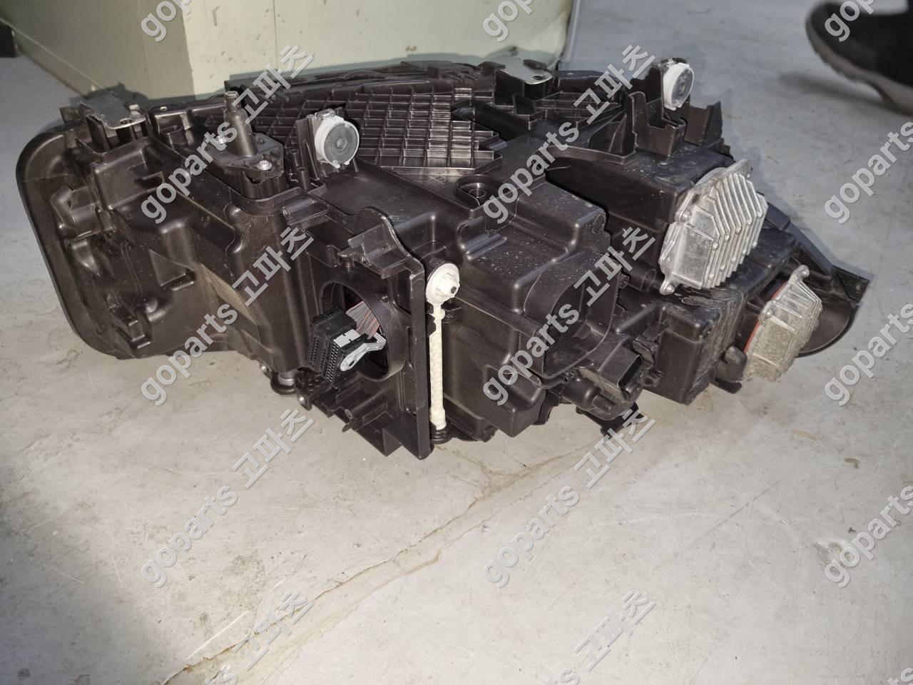 BMW 5시리즈 G30 운전석 레이저 헤드라이트 5a388d5-03/04 상세사진 3