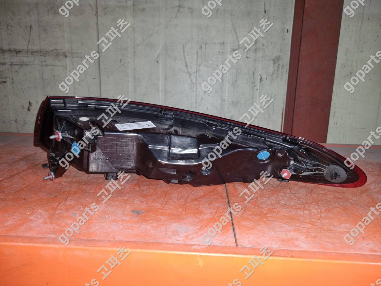 벤츠 EQS v297 운전석 후미등 A2979069102 상세사진 2