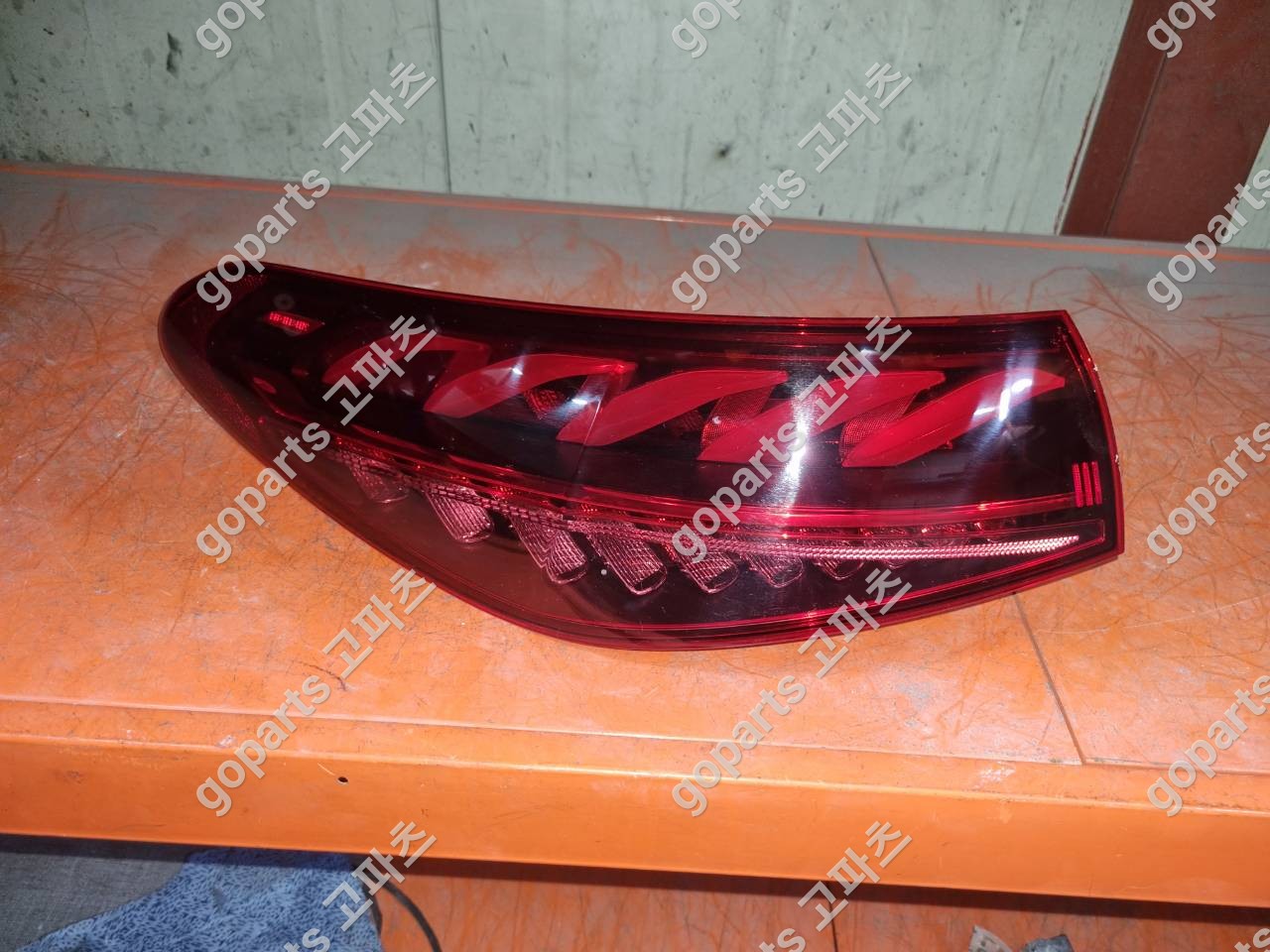 벤츠 EQS v297 운전석 후미등 A2979069102 상세사진 3