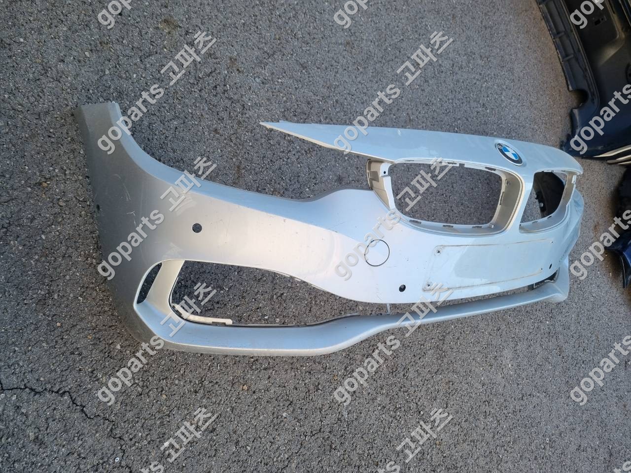 BMW 4시리즈 F32 F33 F36 후기형 전범퍼 (카메라O, 물노즐X) 상세사진 2