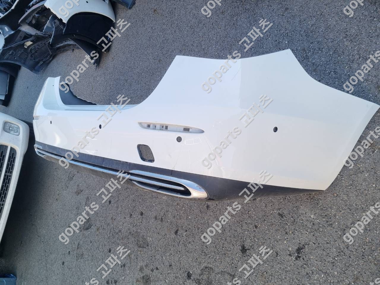 벤츠 E클래스 W214 후범퍼 (일반타입, 스포일러, 하단디퓨저 포함) 상세사진 2