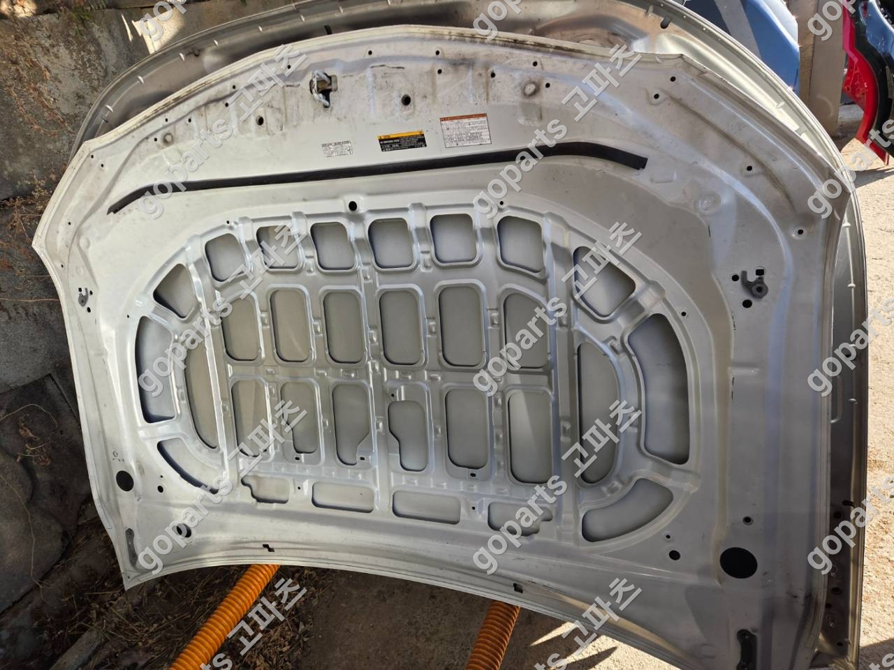 토요타 캠리 8세대 본넷 상세사진 3