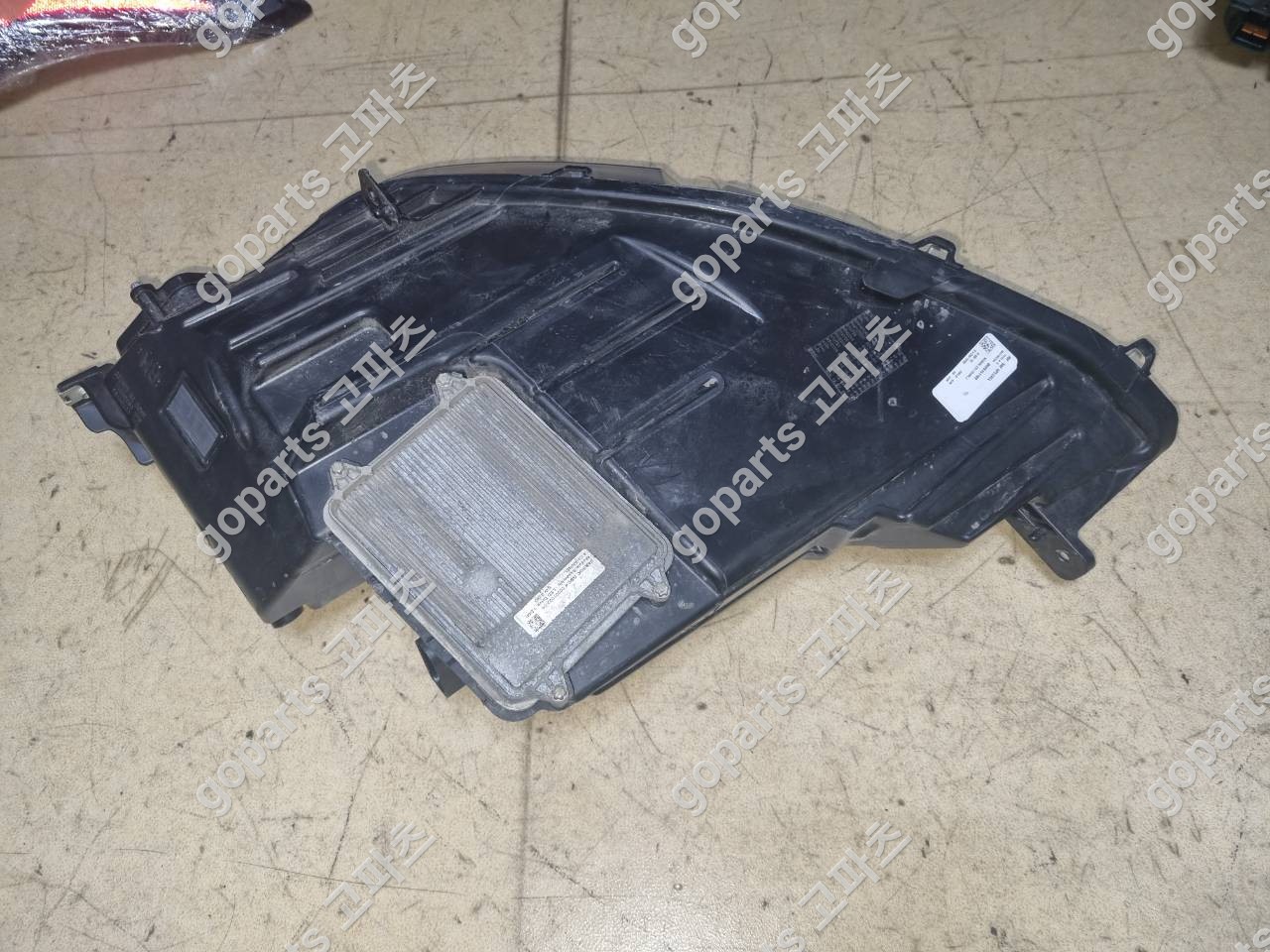 테슬라 모델 S 조수석 헤드라이트 1053571-00-d 상세사진 4