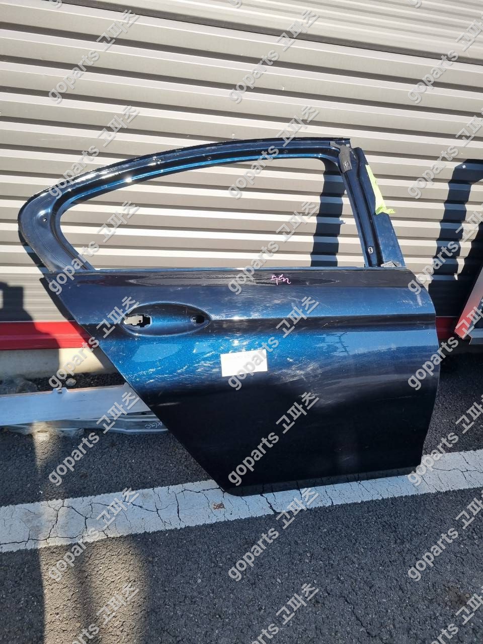 BMW G30 5시리즈 조수석 뒷도어 상세사진 2