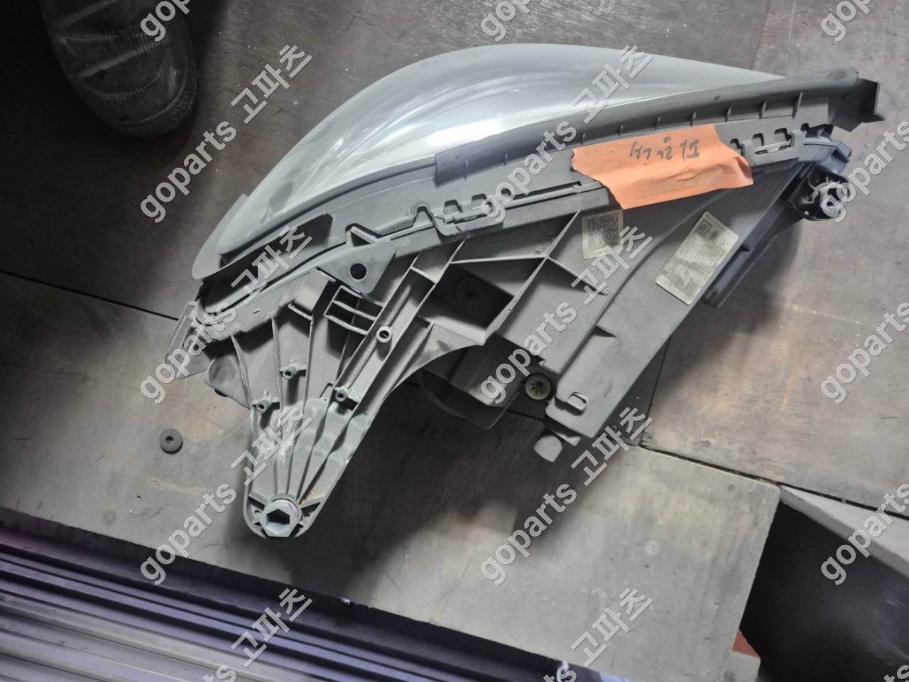 벤츠 W213 E클래스 운전석 헤드라이트 A2139066504kz 상세사진 4