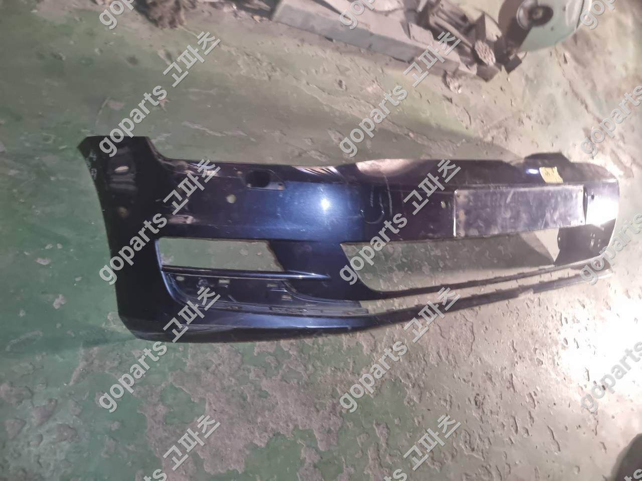 폭스바겐 골프 7세대 전범퍼 중고 상세사진 2