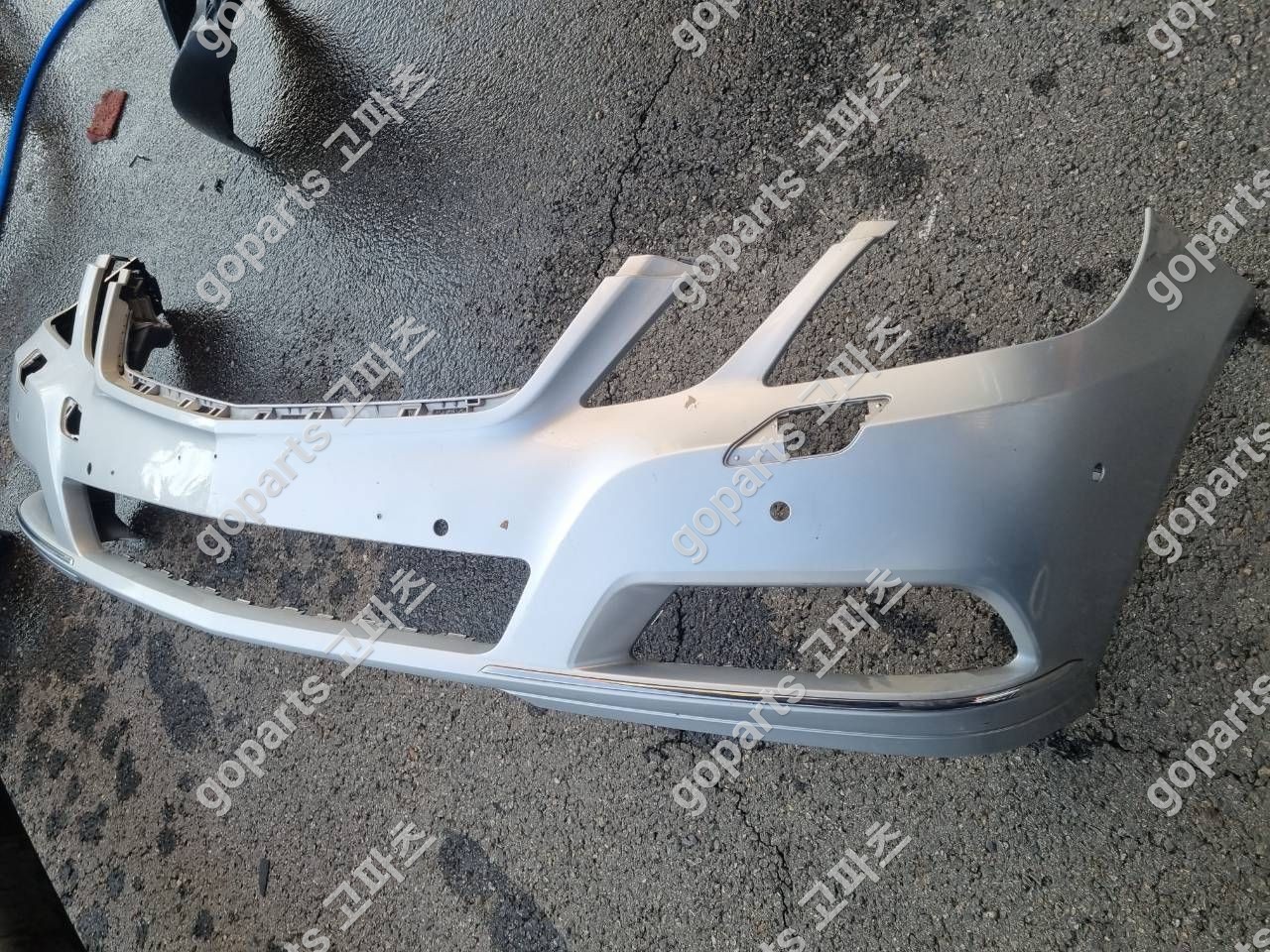 벤츠 W212 E클래스 전범퍼 (엘레강스 타입, 크롬 띠) 상세사진 3