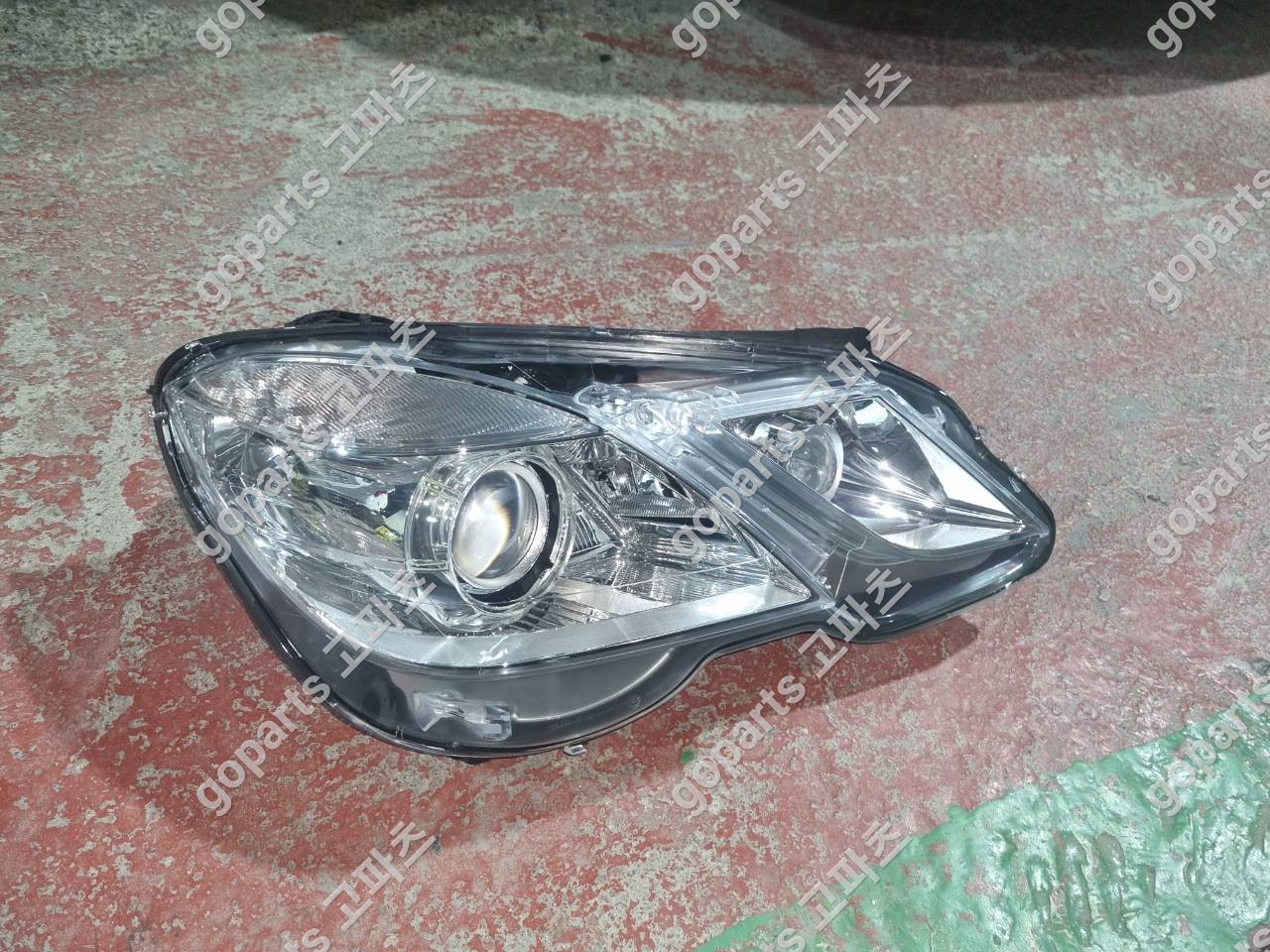 벤츠 E클래스 W212 조수석 헤드라이트 교체 후기: 꼼꼼한 부품 분석 및 완벽 납품