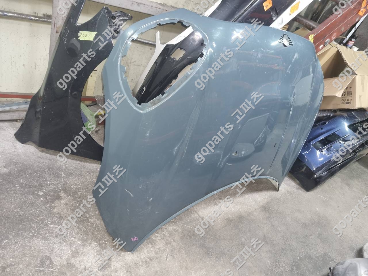 미니 컨트리맨 F60 본넷 상세사진 2