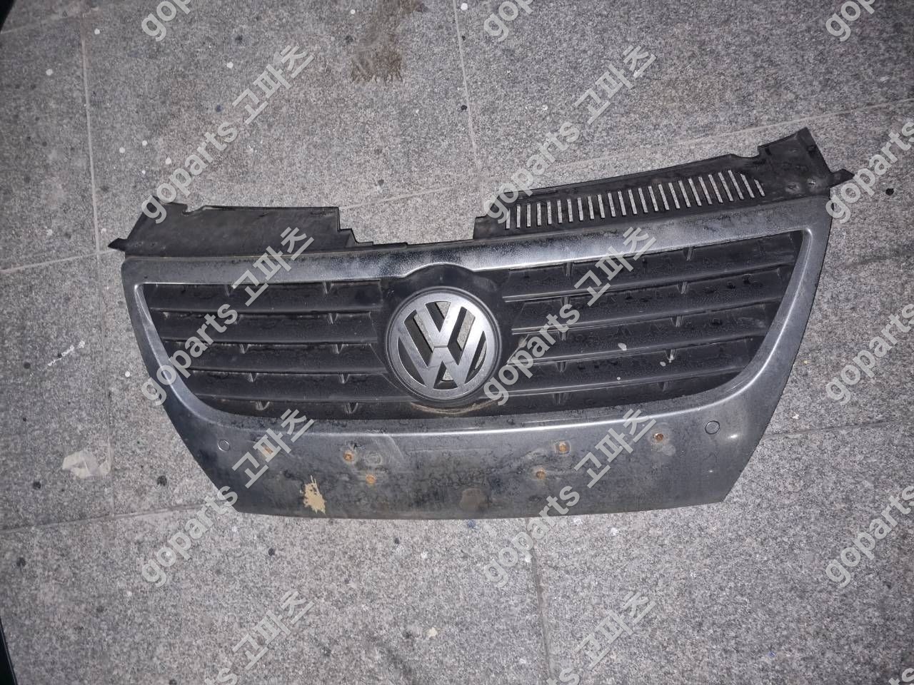 폭스바겐 파사트 6세대 전면그릴 교체 후기: 완벽 수리를 위한 선택