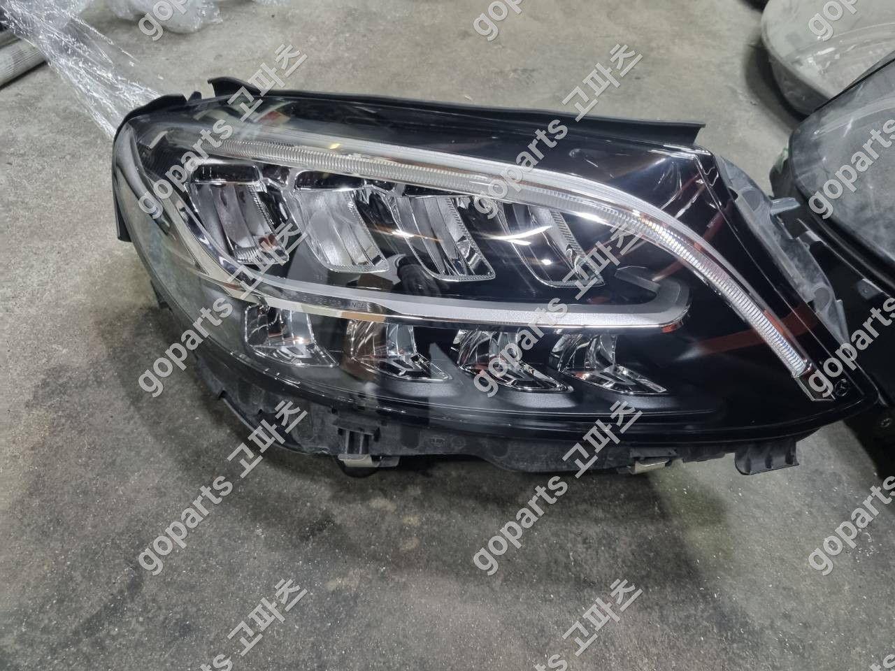벤츠 C클래스 W205 조수석 헤드라이트 교체 수리 후기 – 고파츠