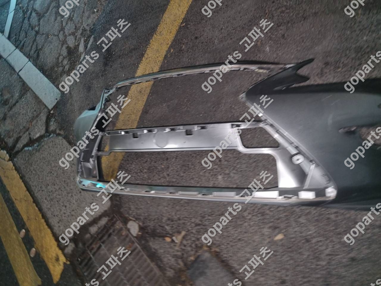 렉서스 ES 전범퍼 교체 수리 후기 – 2015-2018년식 프론트 범퍼 완벽 납품