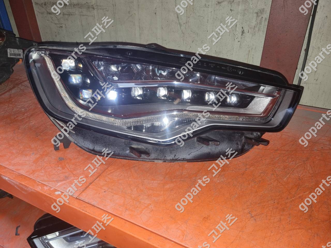 아우디 A6 C7 조수석 LED 헤드라이트 교체 수리: 20년 노하우 고파츠 납품 후기