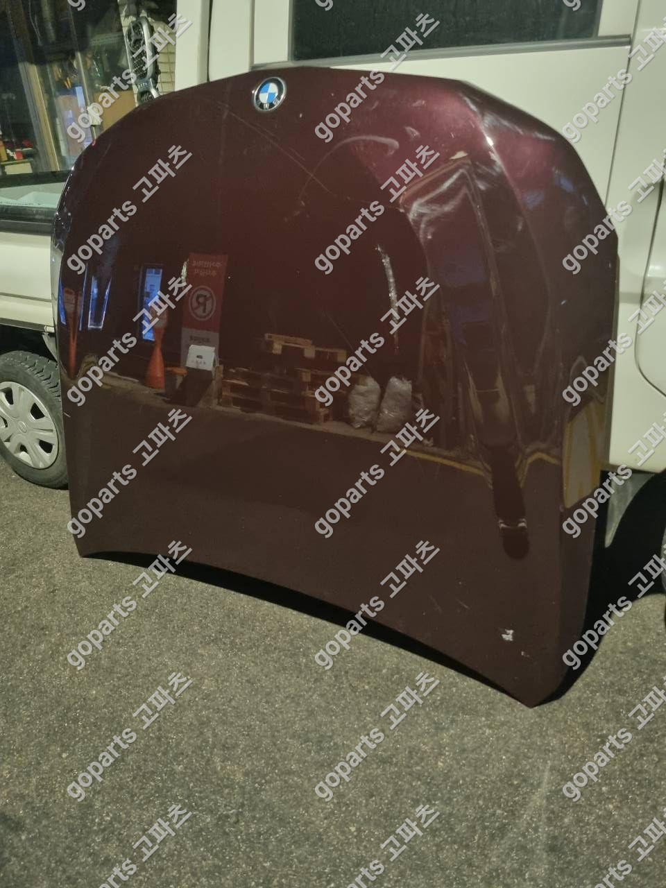 BMW 6GT G32 본넷 상세사진 3