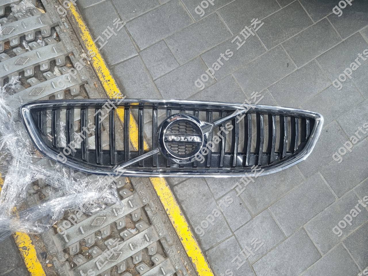 볼보 V40 전면그릴 교체 후기 – 2016-2019 후반기 모델 완벽 수리