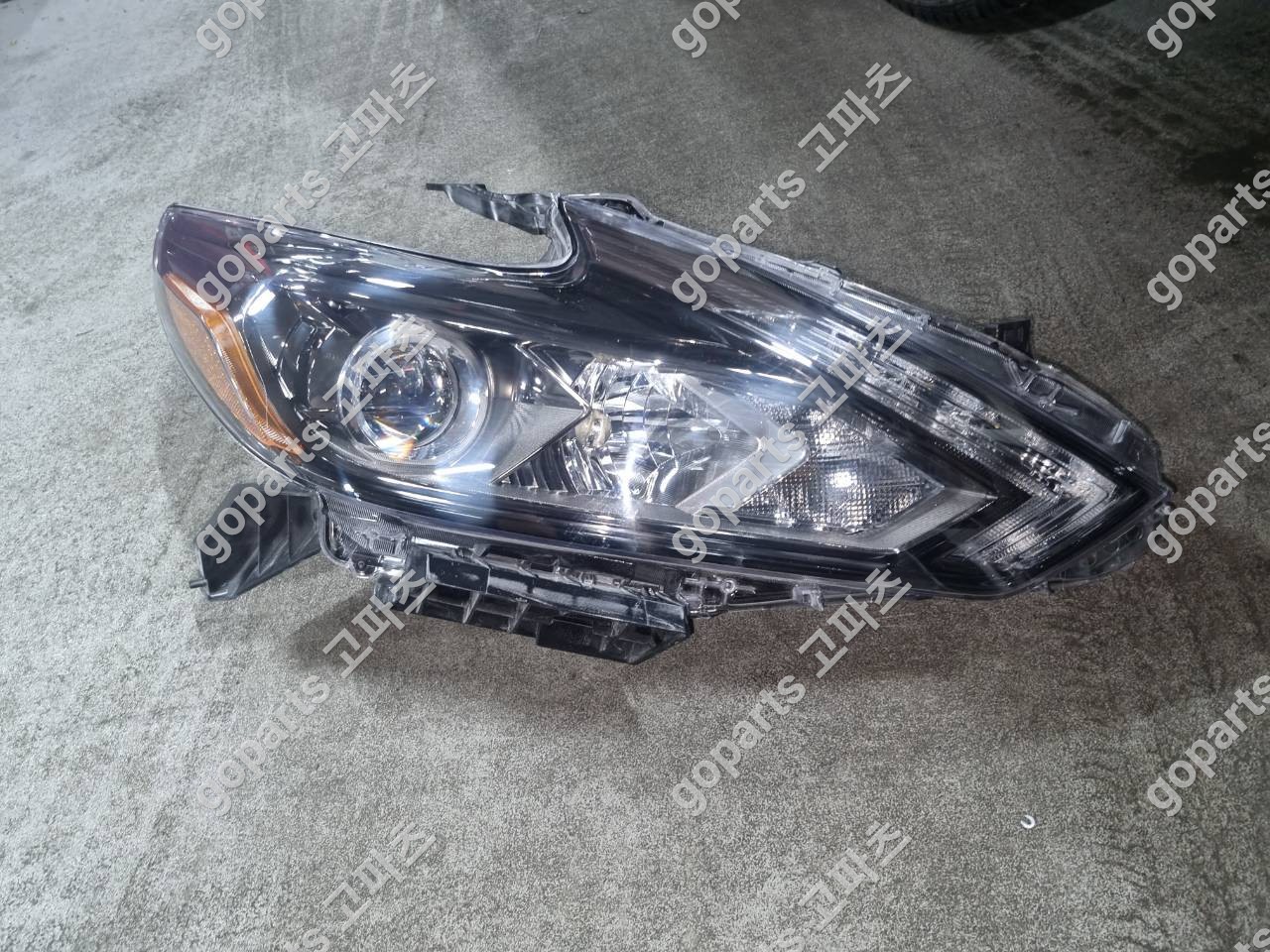 닛산 알티마 5세대 후반기 조수석 헤드라이트 상세사진 2