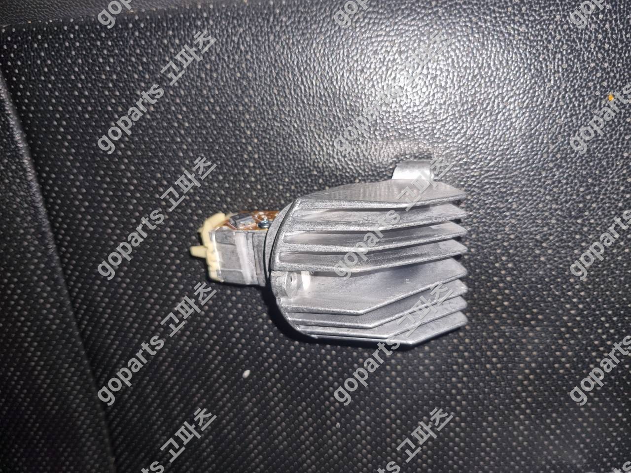 BMW F10 5시리즈 엔젤아이모듈 (제논 라이트) 상세사진 2