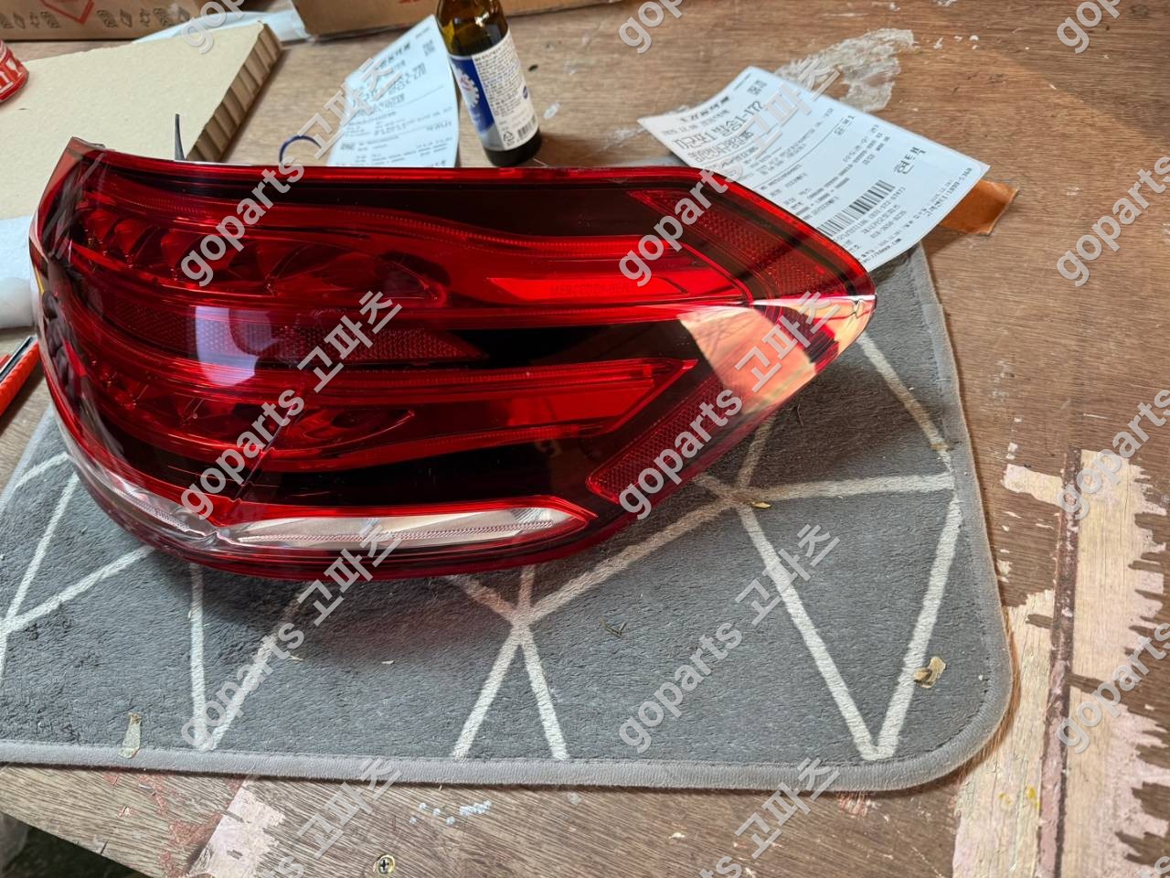 벤츠 W212 E클래스 조수석 후미등 A2129060803 상세사진 3