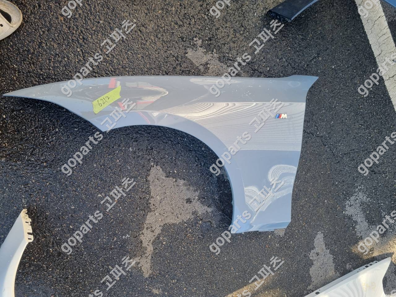 BMW G20 3시리즈 운전석 전휀더 상세사진 3