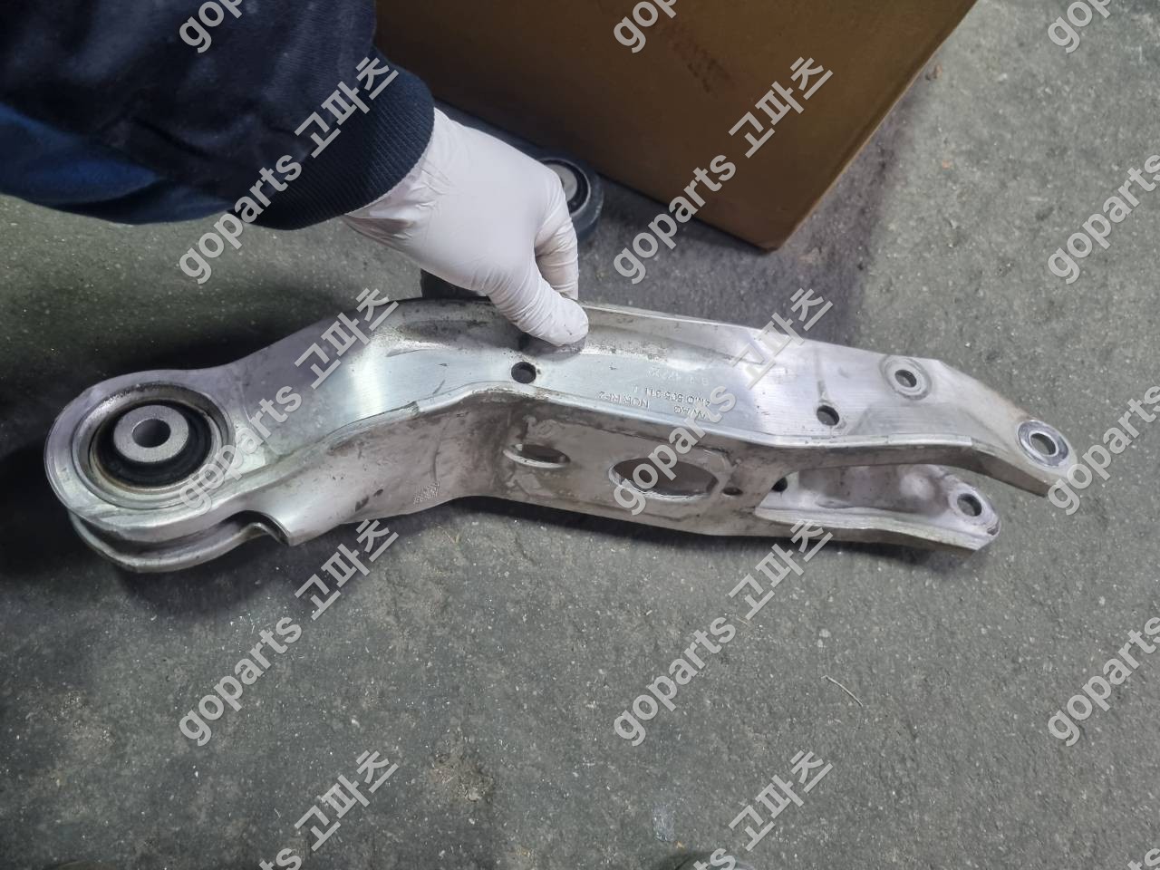 포르쉐 카이엔 9Y0 컨트롤암 위시본 교체 후기: 수원 공업사 납품