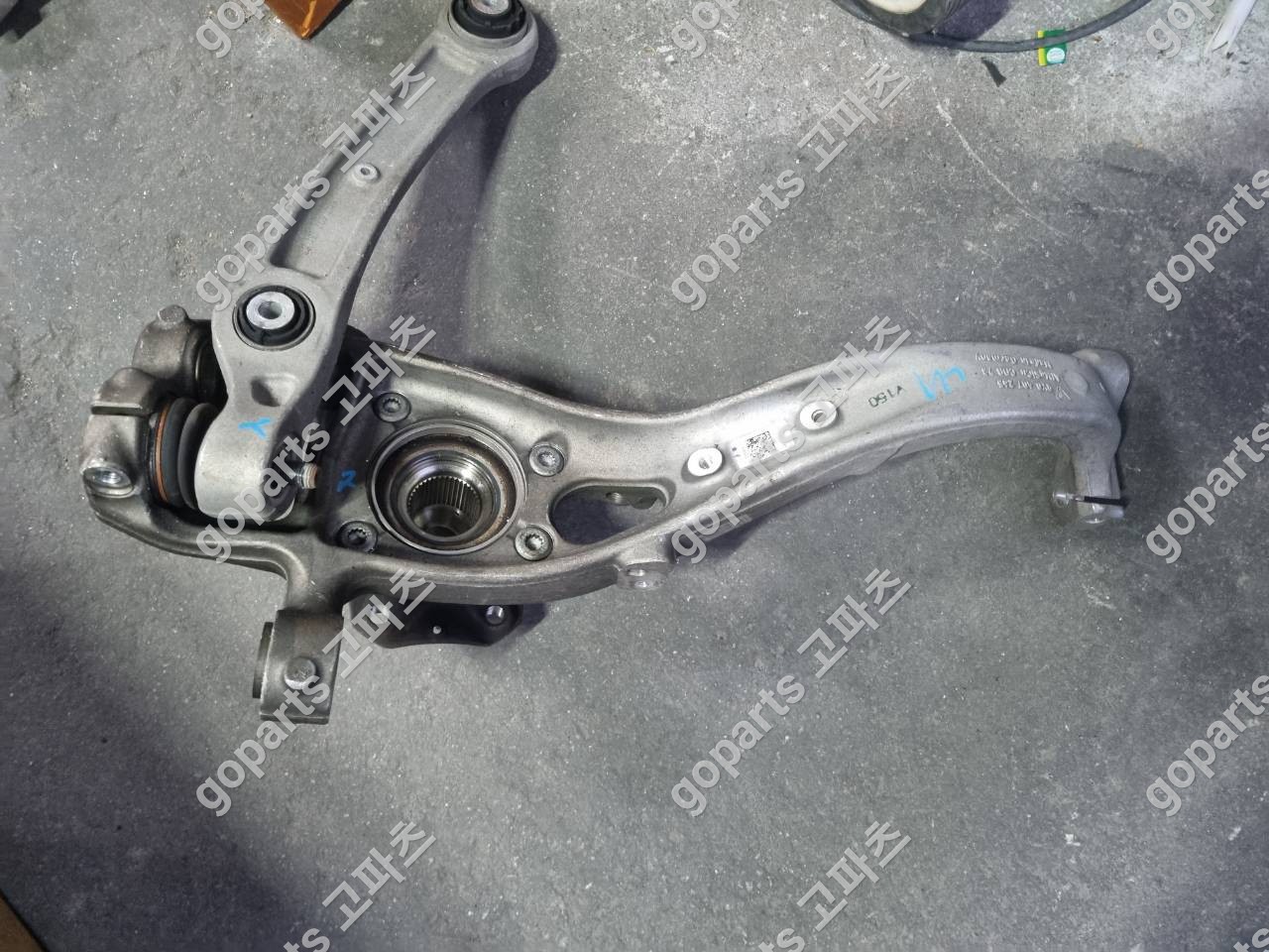 포르쉐 카이엔 9y0 운전석 앞 너클 9y0407245 상세사진 2