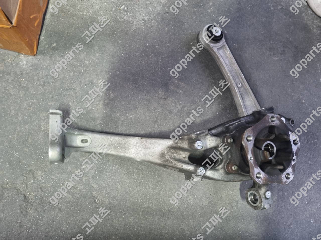 포르쉐 카이엔 9y0 운전석 앞 너클 9y0407245 상세사진 3