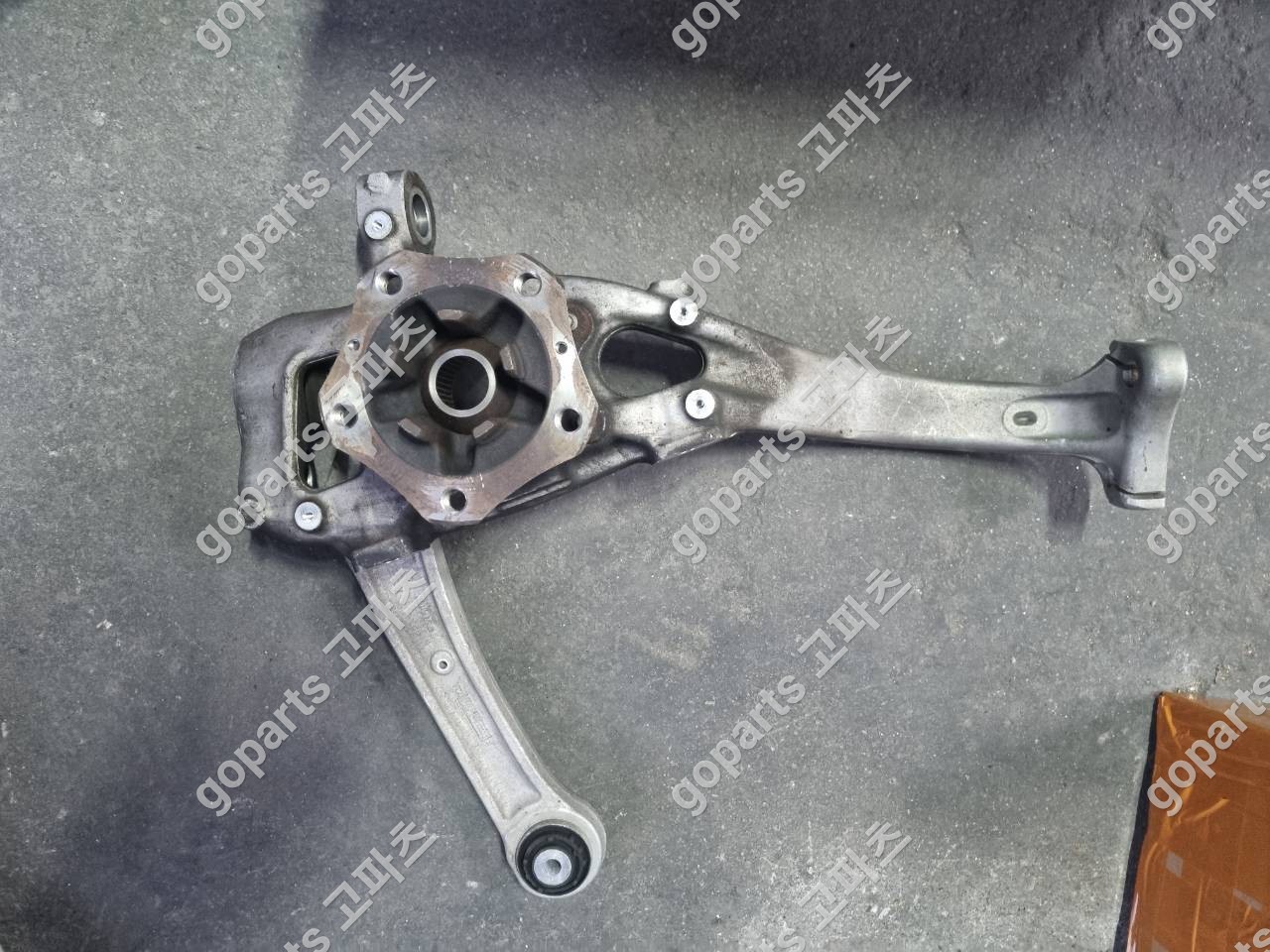 포르쉐 카이엔 9y0 운전석 앞 너클 9y0407245 상세사진 4