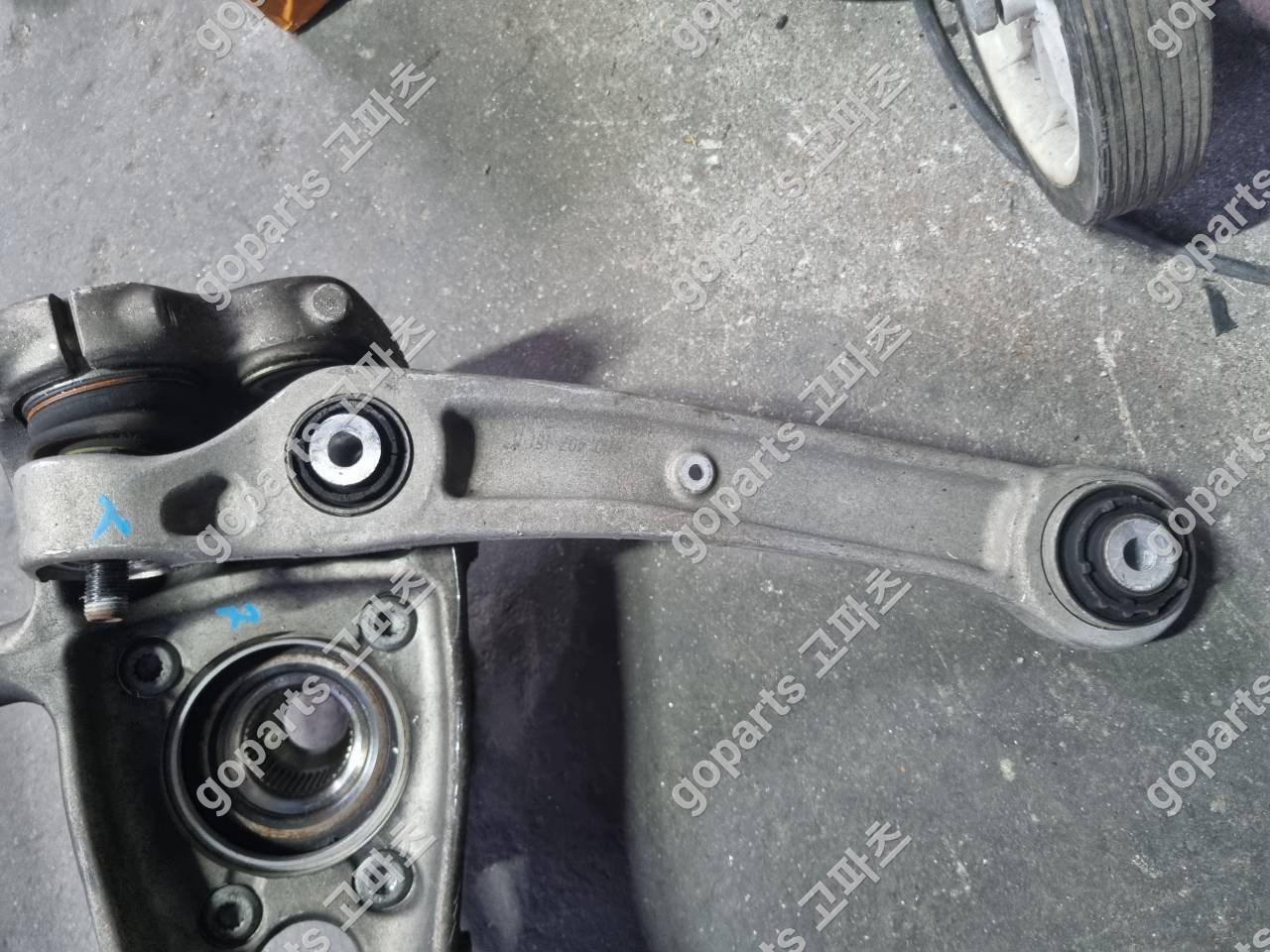 포르쉐 카이엔 9y0 운전석 앞 너클 9y0407245 추가사진 6