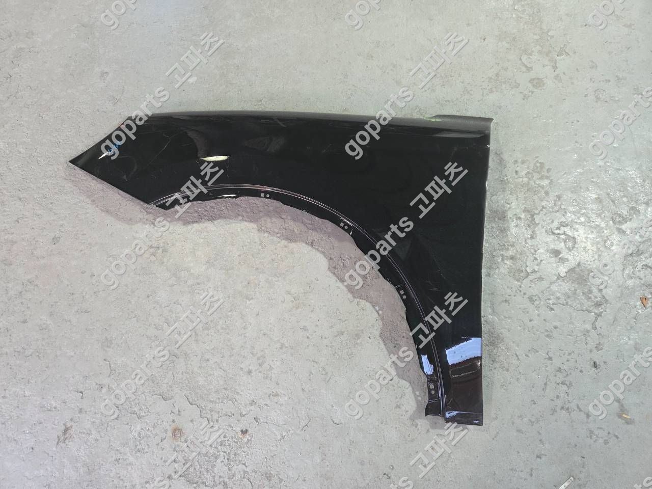 포르쉐 카이엔 9y0 조수석 휀더 교체 납품 후기 – 고파츠