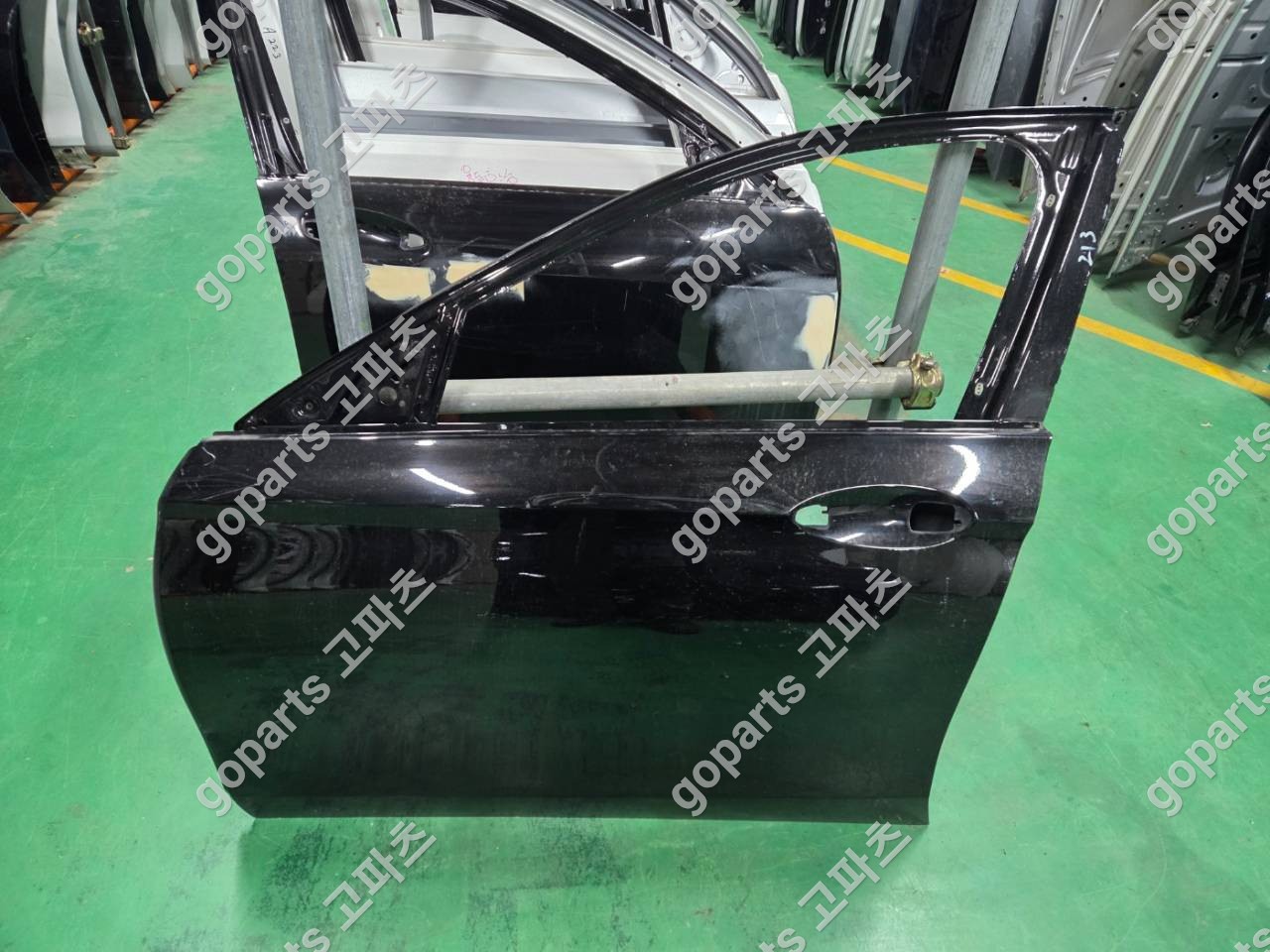 벤츠 E클래스 W213 운전석 도어 중고 교체 후기 – 완벽 수리를 위한 선택