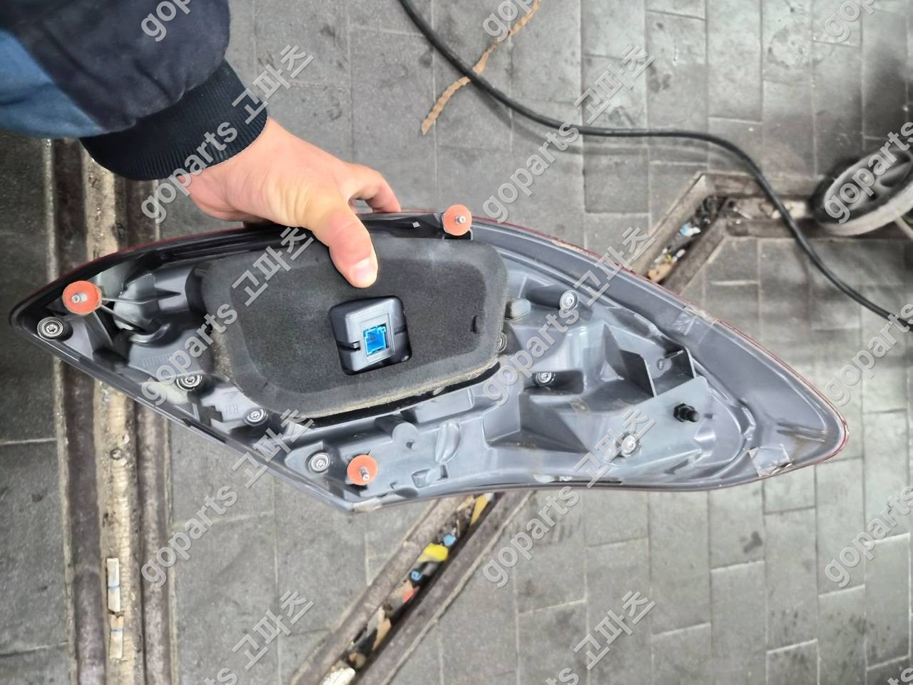 벤츠 W213 E클래스 조수석 후미등 A2139067800 상세사진 4