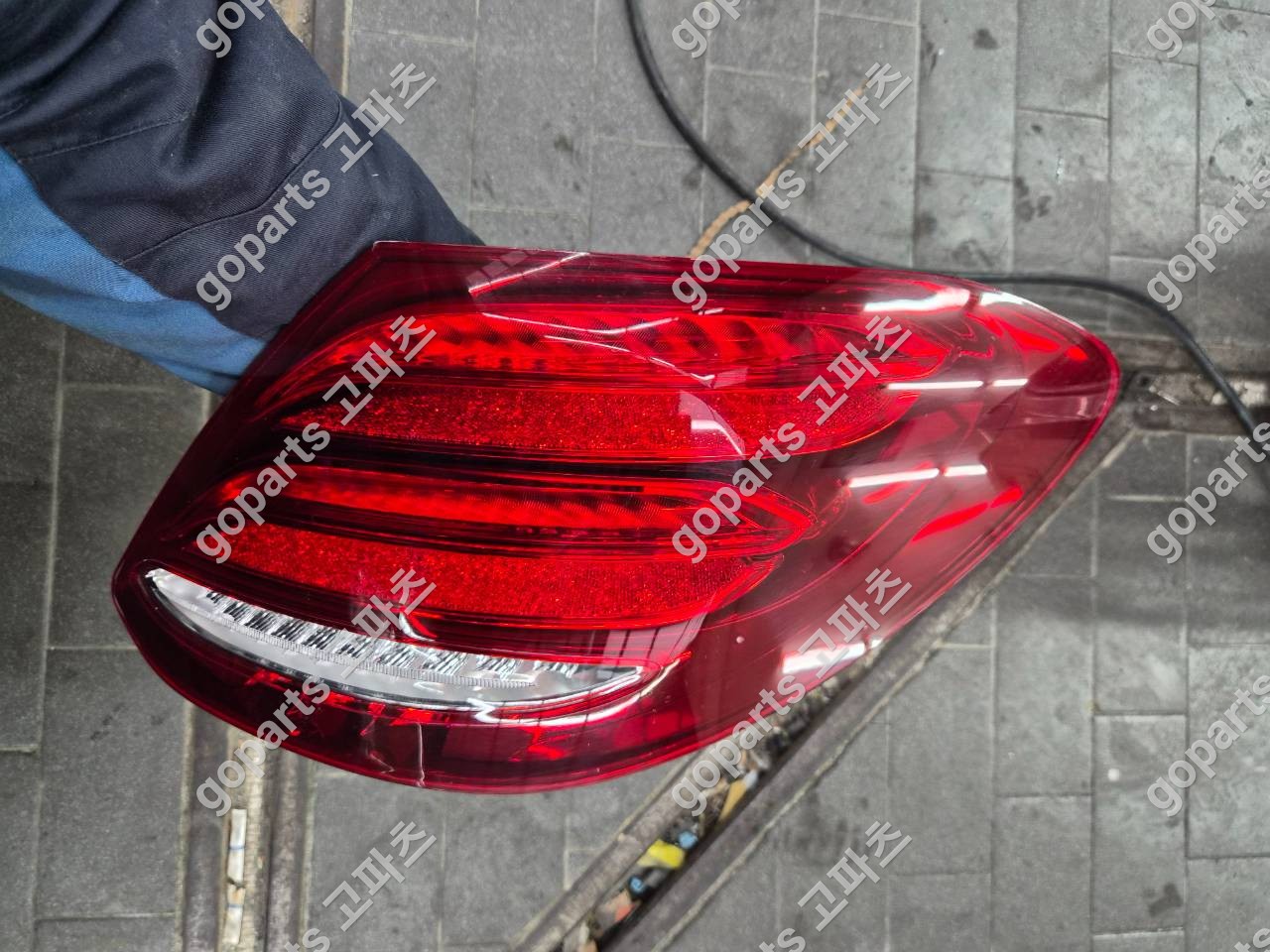 벤츠 W213 E클래스 조수석 후미등 중고 교체 납품 후기