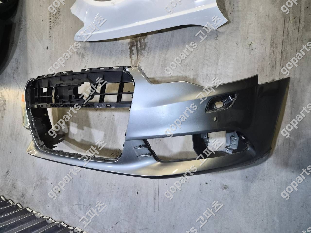 아우디 A6 4G C7 전기형 전범퍼 상세사진 3