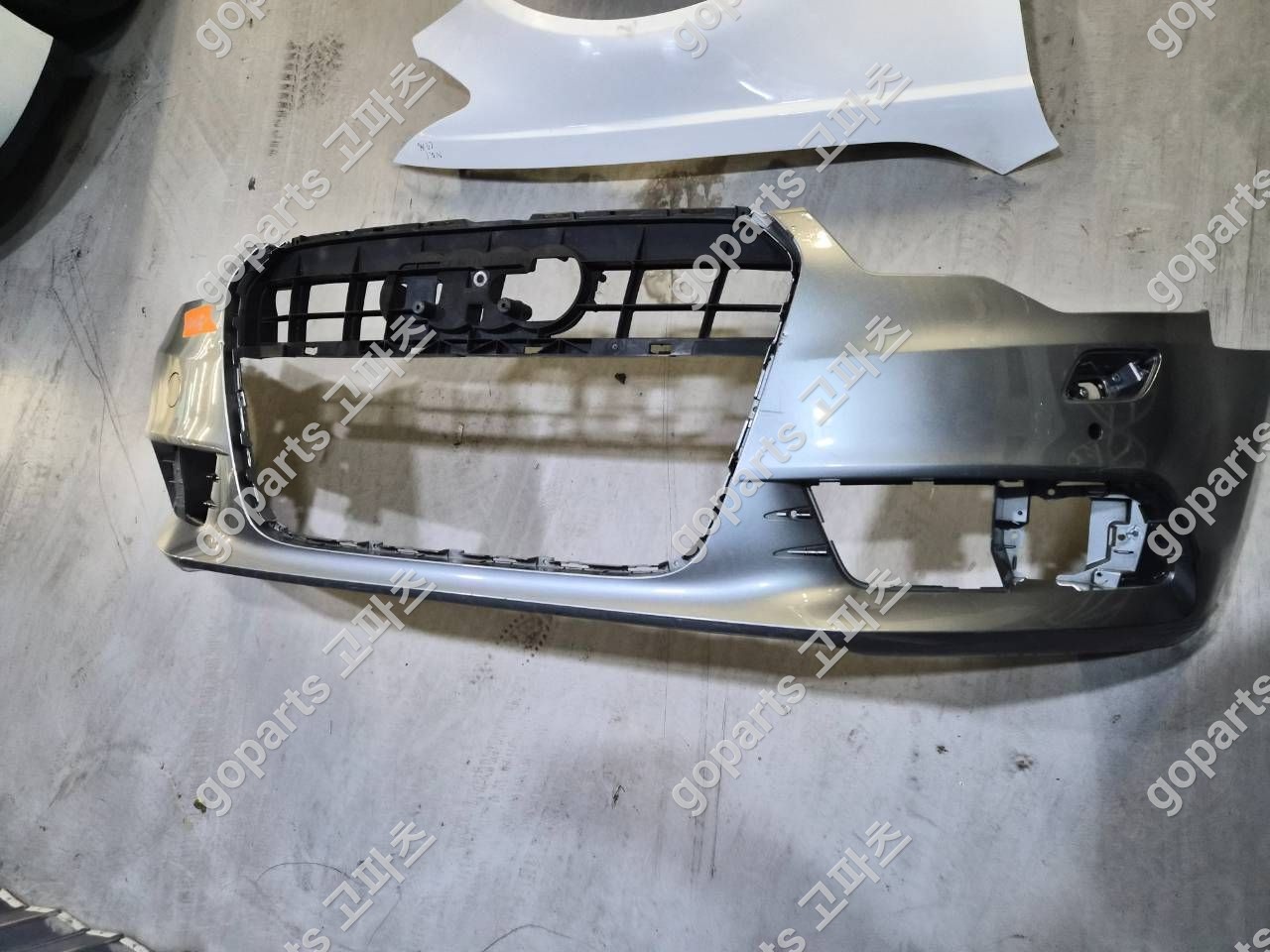 아우디 A6 4G C7 전범퍼 교체 후기: 20만원에 완벽 수리!